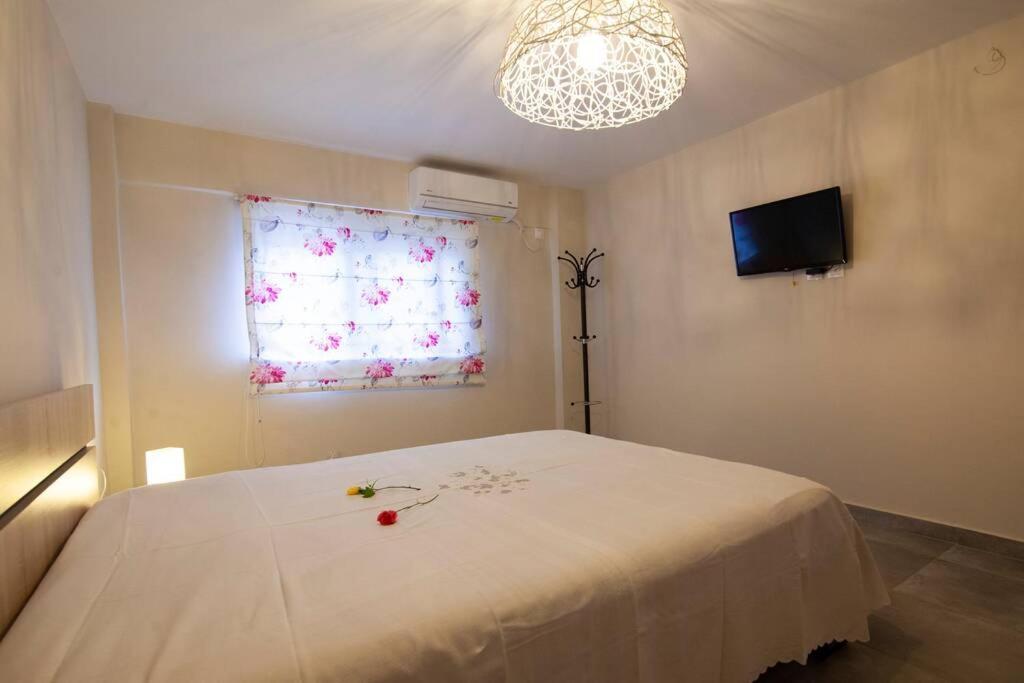 House On The Beach Salamis Bagian luar foto
