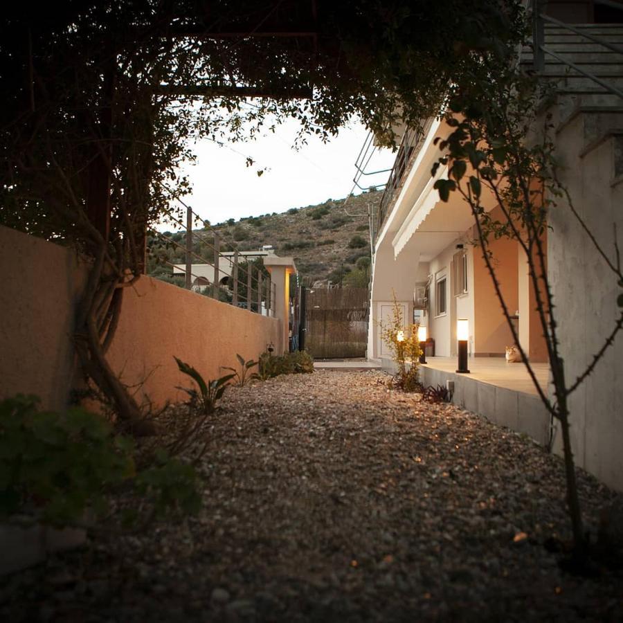 House On The Beach Salamis Bagian luar foto